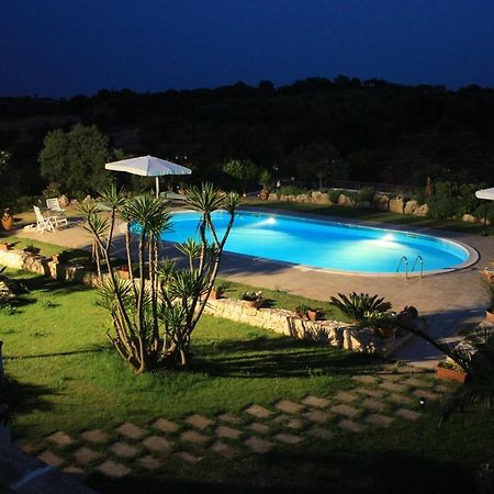 Hostal Trulli Fogliarella Ostuni Exterior foto