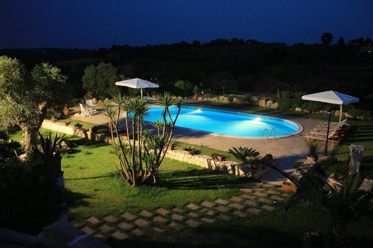 Hostal Trulli Fogliarella Ostuni Exterior foto
