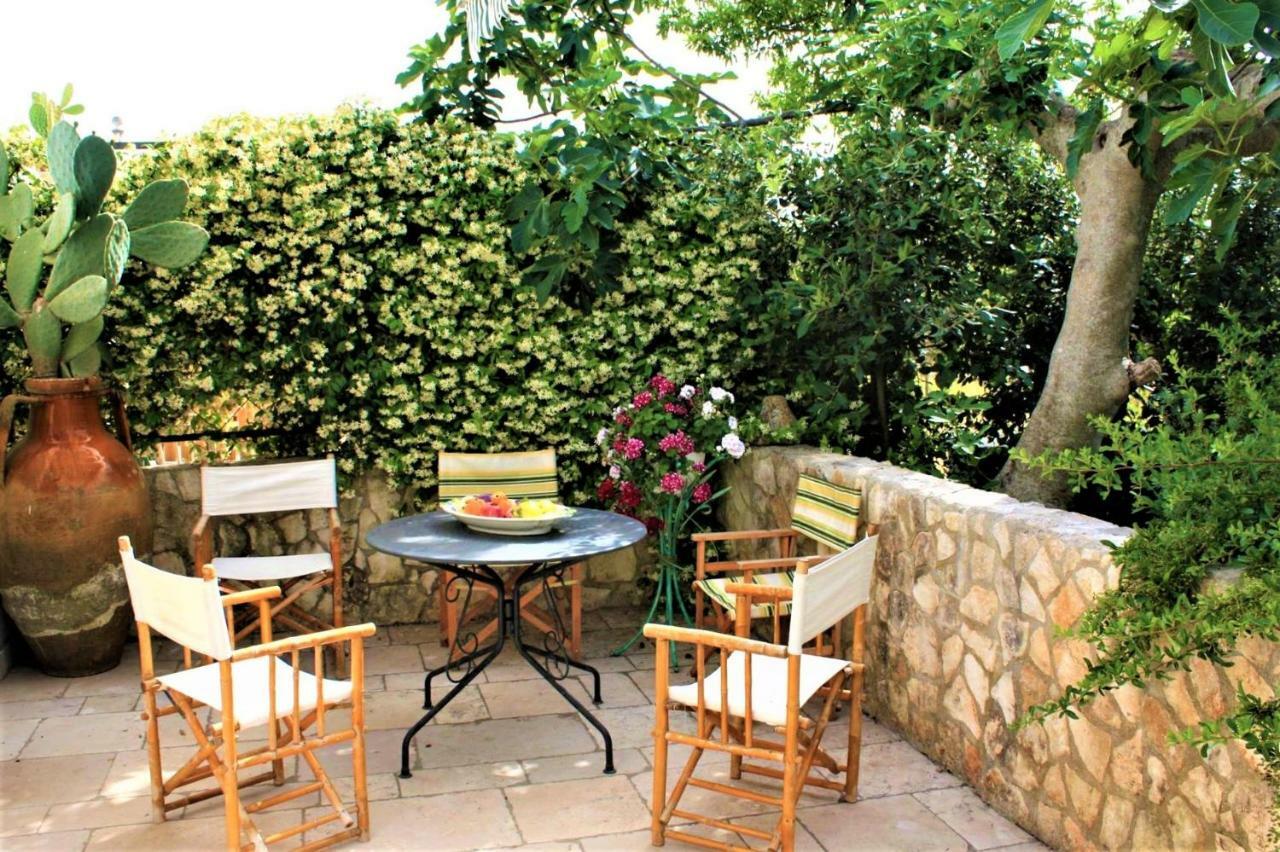 Hostal Trulli Fogliarella Ostuni Exterior foto